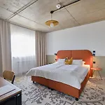 Hotel Arche Airport