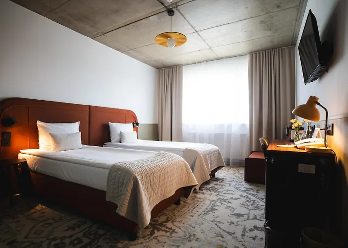 Otel Arche Airport 3*